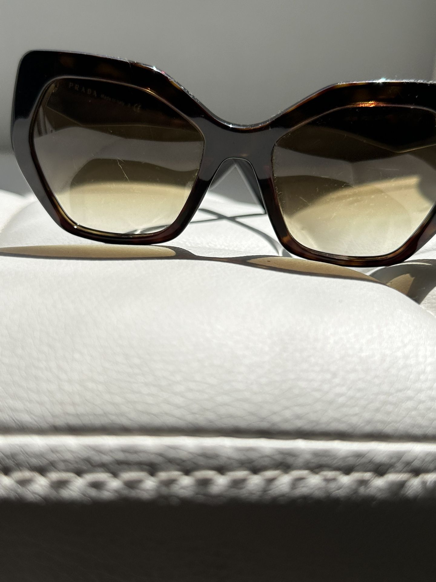 Prada SPR 16R Tortoise Sunglasses Authentic Italy - Used