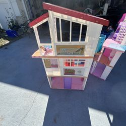 2 Barbie Houses 