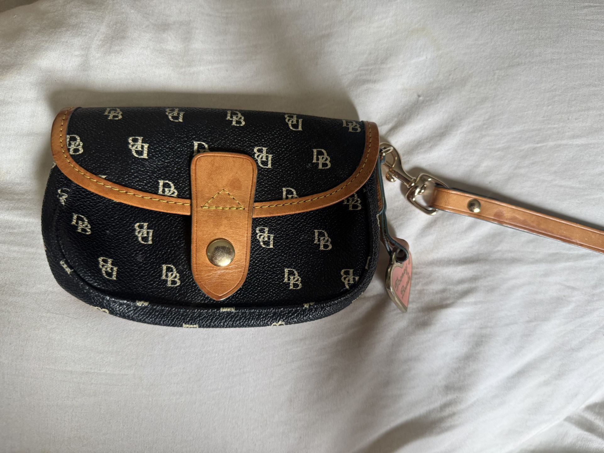 Dooney & Bourke VINTAGE Wristlet