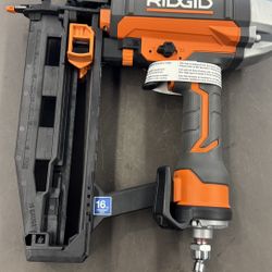 Ridgid 16GA 2-1-2” straight finish nailer no trades pick up in Tacoma 