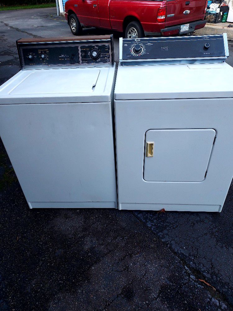 Whirlpool Brand Washer And Dryer ** Free Local Delivery 