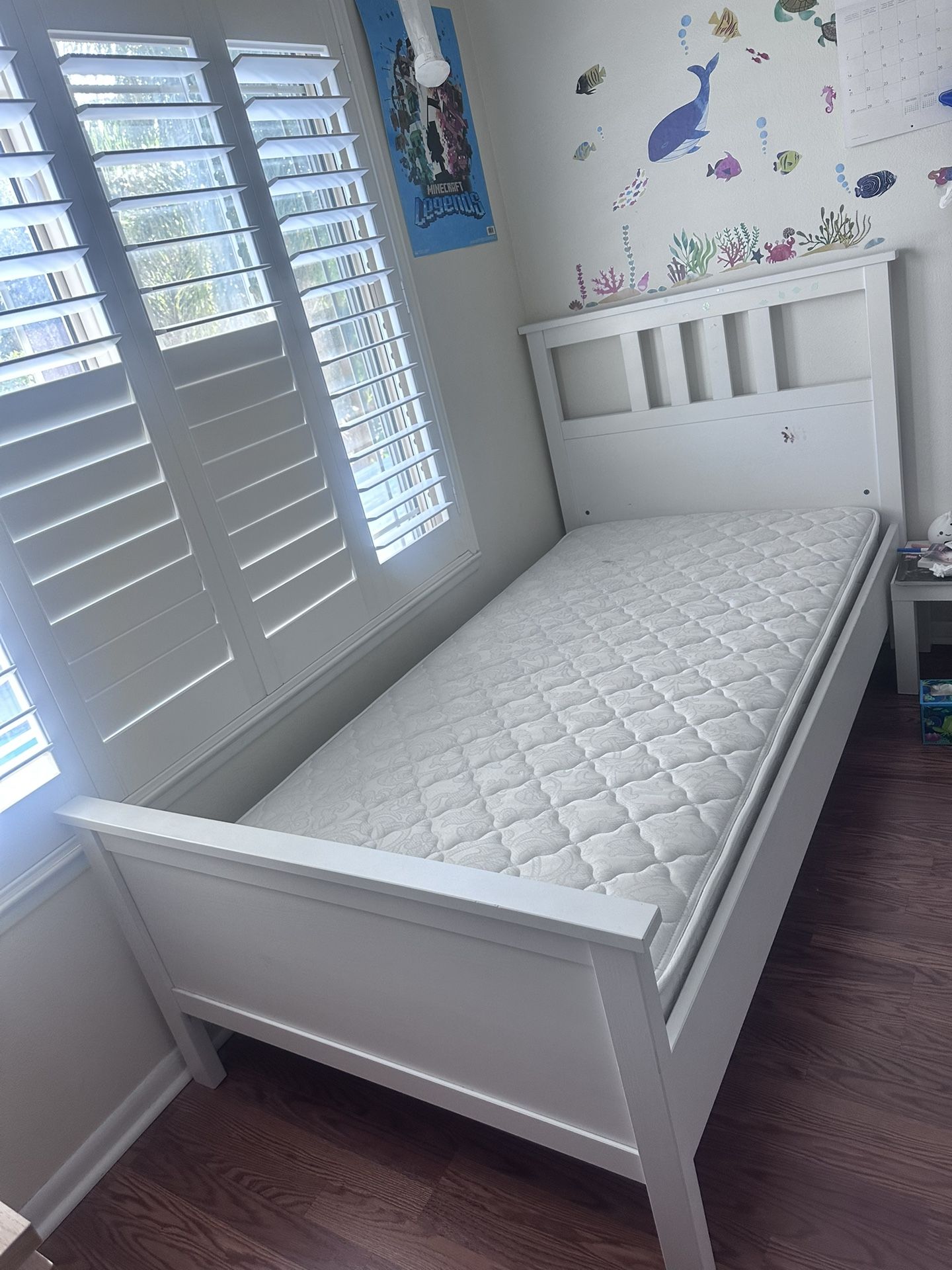 IKEA Hemnes Bed (Twin) With Slatted Bed Base and Mattress 