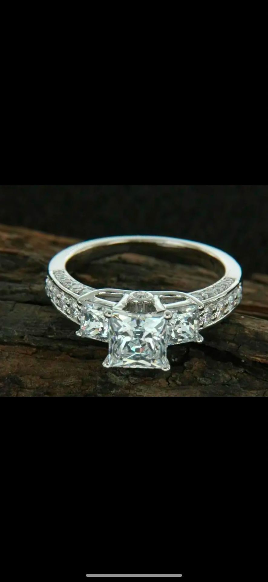 Absolutely Gorgeous 3 Stone, Past, Present & Future Exquisite Ring. Gorgeous Princess Cut Diamonds Engagement Ring