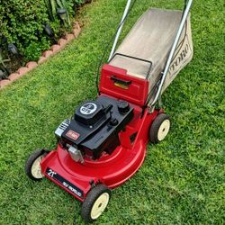 Toro Suzuki Commercial Lawn Mower 
