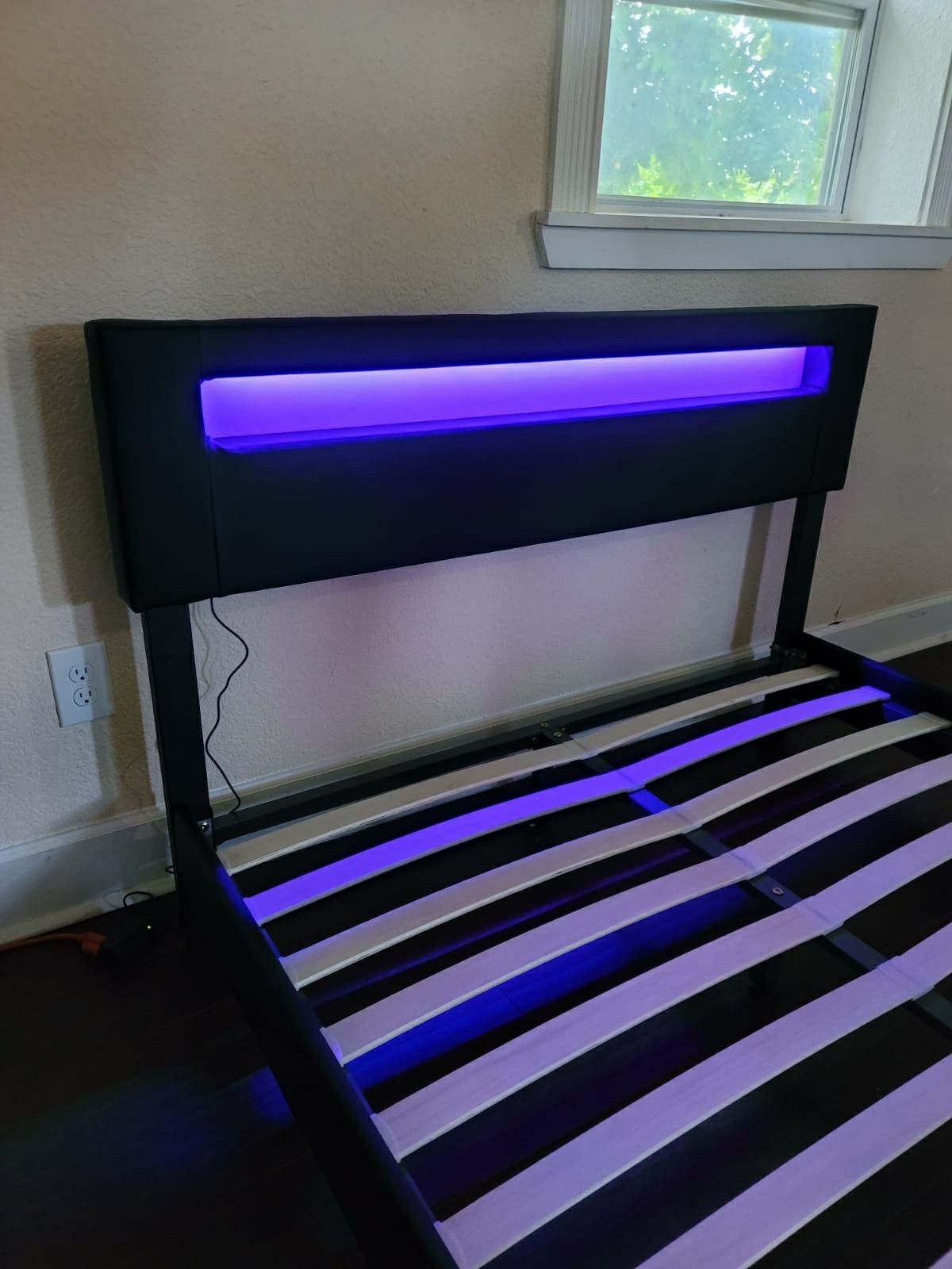 NEW IN BOX FULL UPHOLSTERED BED FRAME PLATFORM WITH DRESSER AND NIGHT STAND 😊 MATTRESS SOLD SEPARATELY
