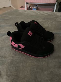 DC Shoes Black and Pink Low-Top Sneakers