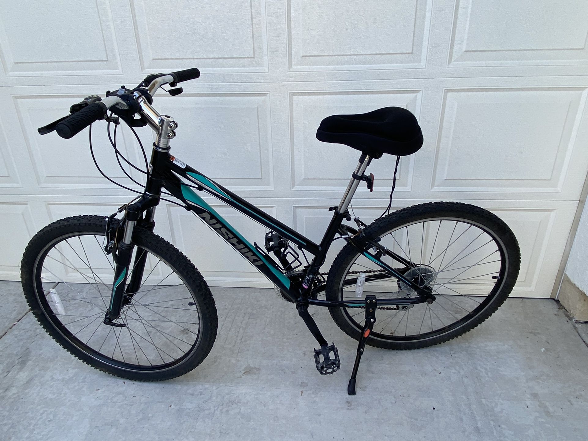 Mountain Bike - 27.5” Nishiki Alamosa