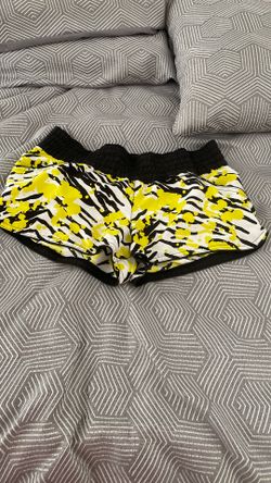 Women’s Shorts Size M