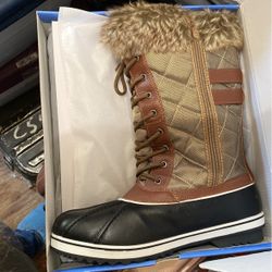 Size 11 Snow Boots
