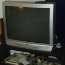 28" tv w/ stand