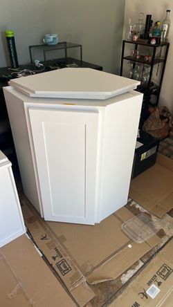 Cabinet piece