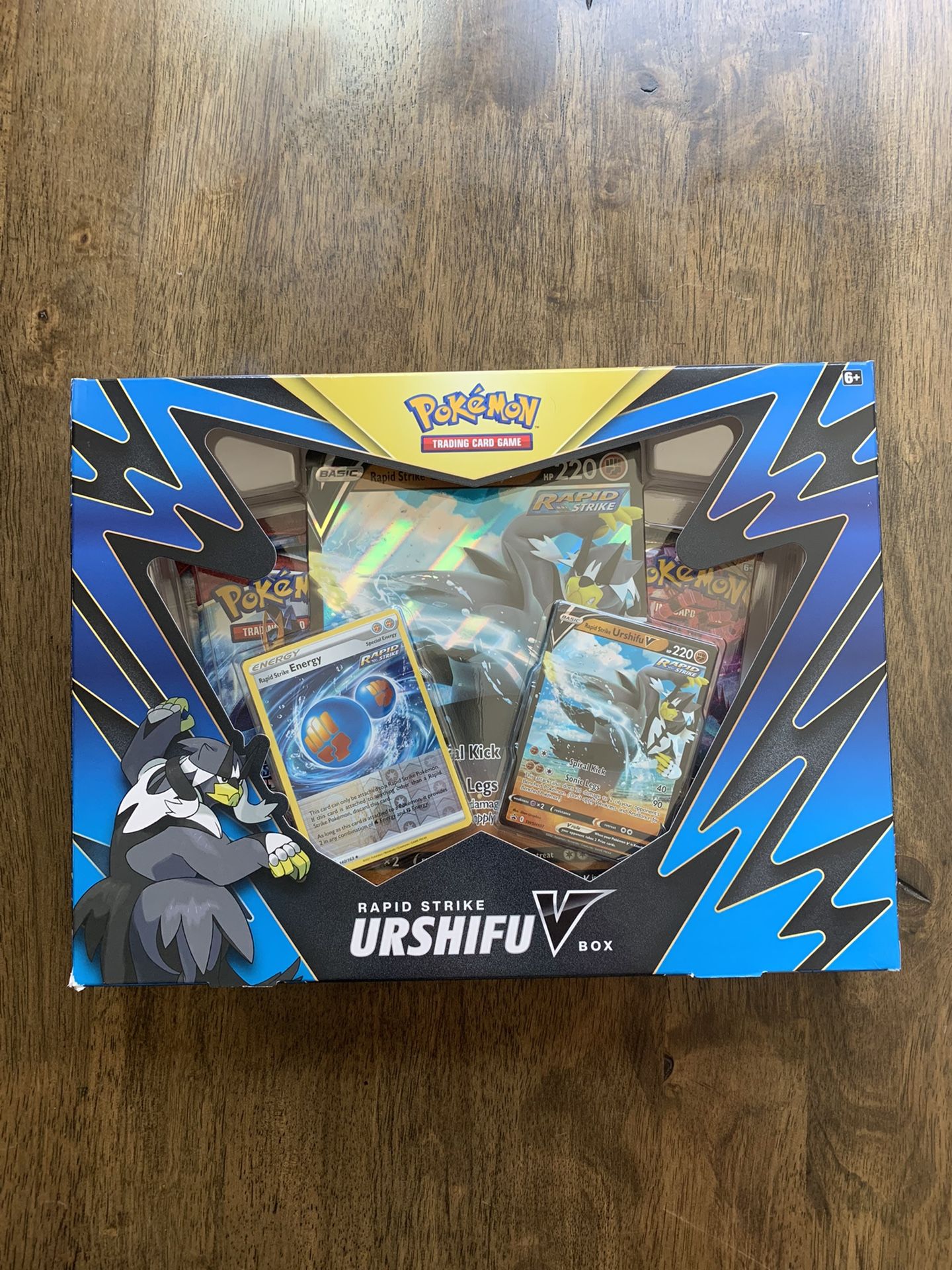 Pokemon TCG Urshifu Rapid Strike V box