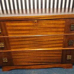 Antique Roos Sweetheart Cedar Chest (1940s)