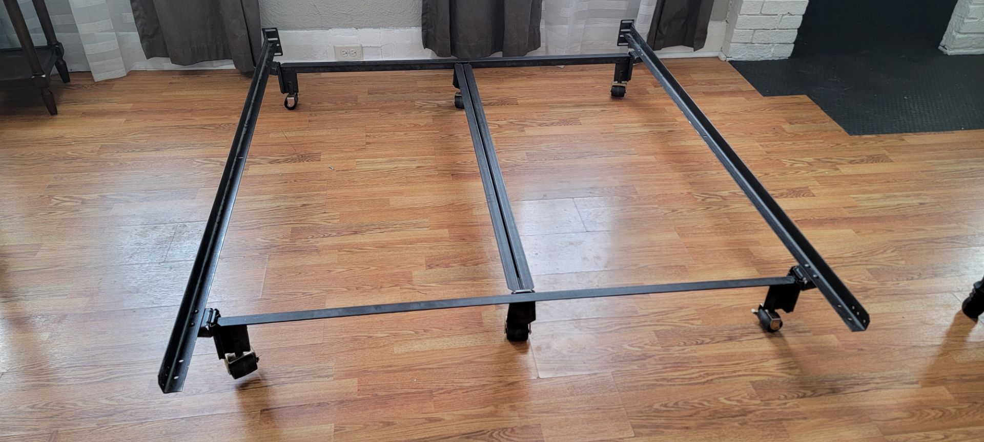Bed frame queen size 5 piece steel