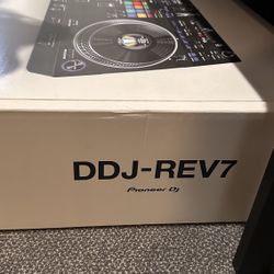 Pioneer DJ DDJ REV7 Brand New