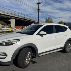 2018 Tucson SEL AWD White For Sale $10,000 OBO