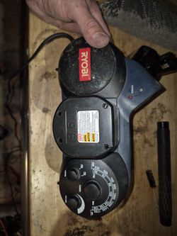 Ryobi radio/charger 9.6 volts with 2 batteries