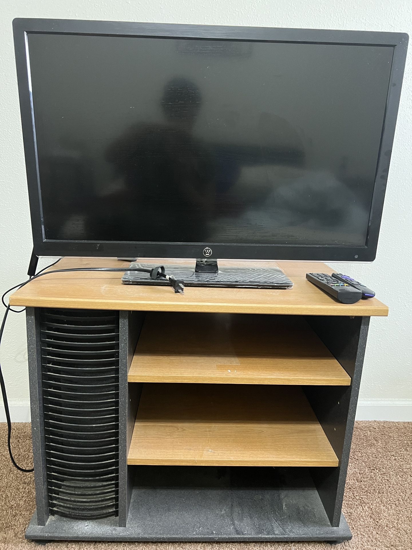 32 Inch Tv With Roku Plug And Play And Voice Remote And Solid Wood Stand 
