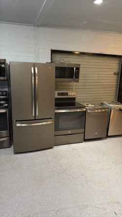 Slate Kitchen Set Very Good Condition Price Is for All 4 PCs We Deliver Install And Removal 