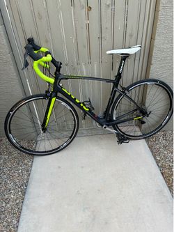 Giant Defy- Carbon Fiber - Like new