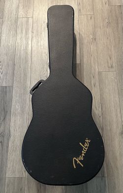 Fender Acoustic Guitar Case Hardshell Full Size Dreadnought. Excellent condition.