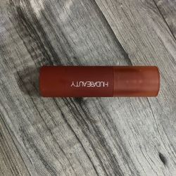 HUDA BEAUTY BLUSH