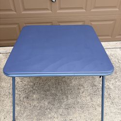 Square folding table