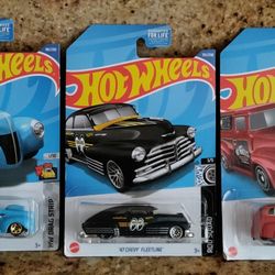 HOTWHEELS 40's & 50's Vehicle Toy Bundle 