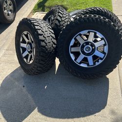 Toyota 4runner 5th Gen TRD 17” Wheels & Tires