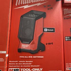 Milwaukee M18 18V Lithium-Ion Cordless Wireless Bluetooth Jobsite Speaker (Tool-Only)