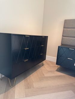 Set of 3 Black Bedroom Dressers/Nightstands