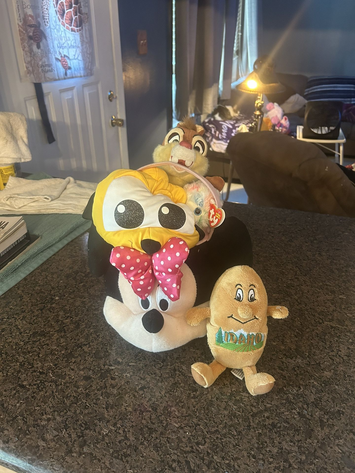 Disney Dolls/basket/trinket