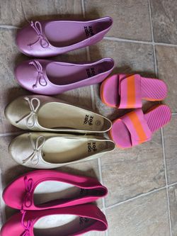 Guaraches Size 3 y medio para niñas todos x $20