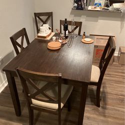 Dining Room Tables With 4 Chairs