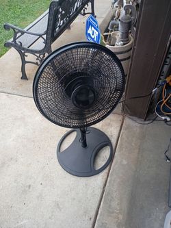Ventilador en buenas condiciones está nuevo