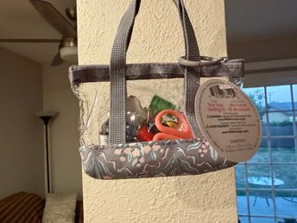 Tiny Tote Sewing Kit