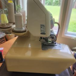 Juki MO-634DE Overlock Sewing Machine