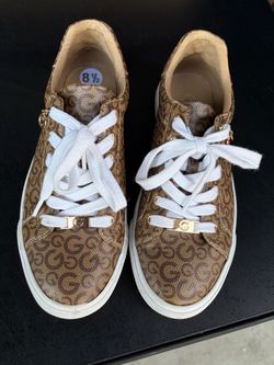 GBG size 8 1/2 womens shoes