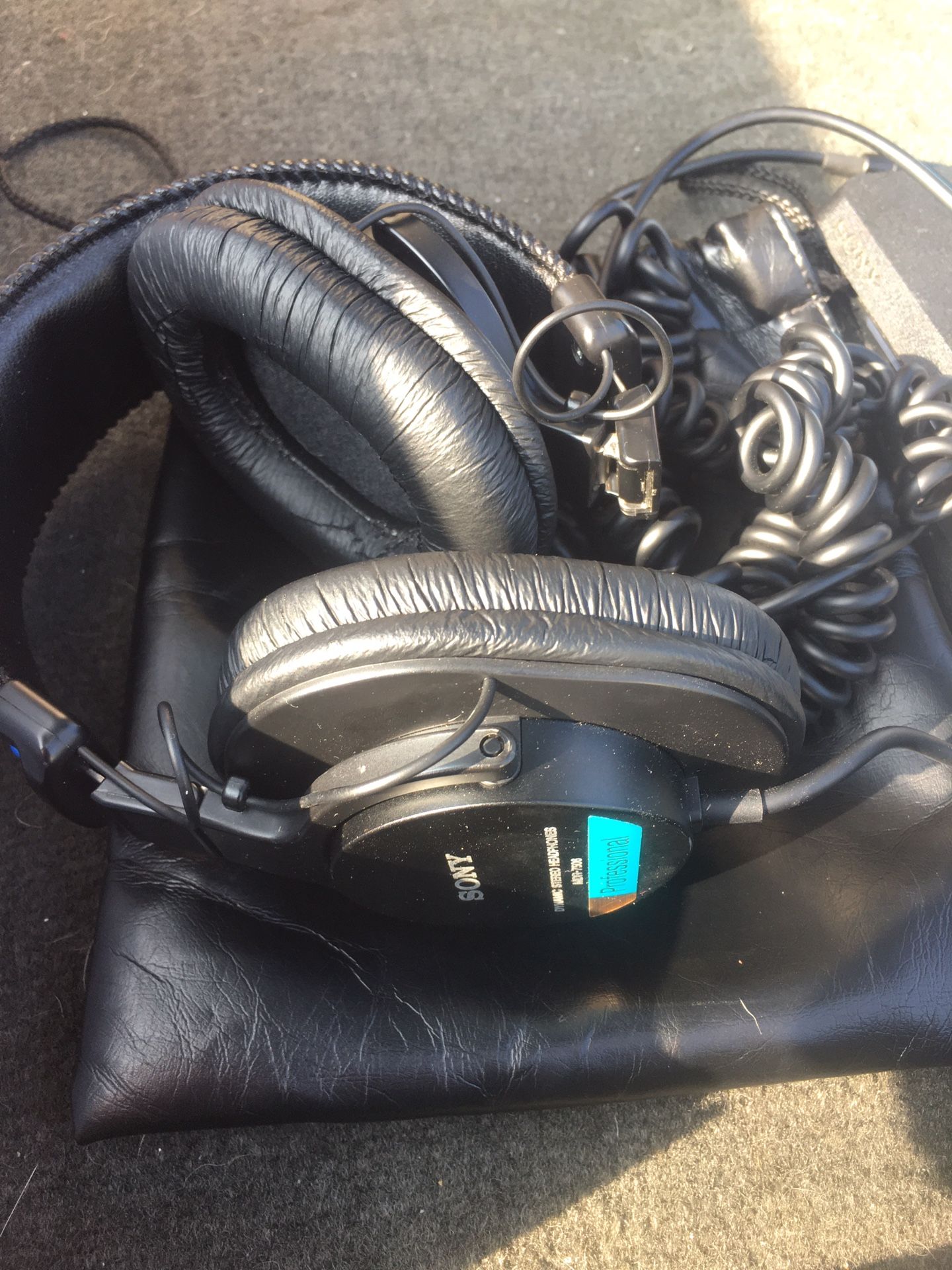 Sony - Dynamic Stereo Headphones MDR7508