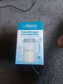 Dr.Brown formula mixing pitcher