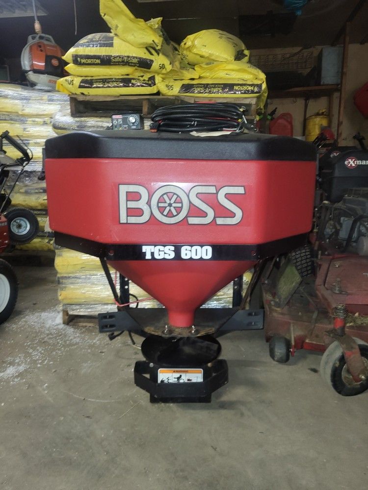 Boss tgs 600 Salt Spreader