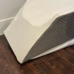 Leg Elevation Pillow 