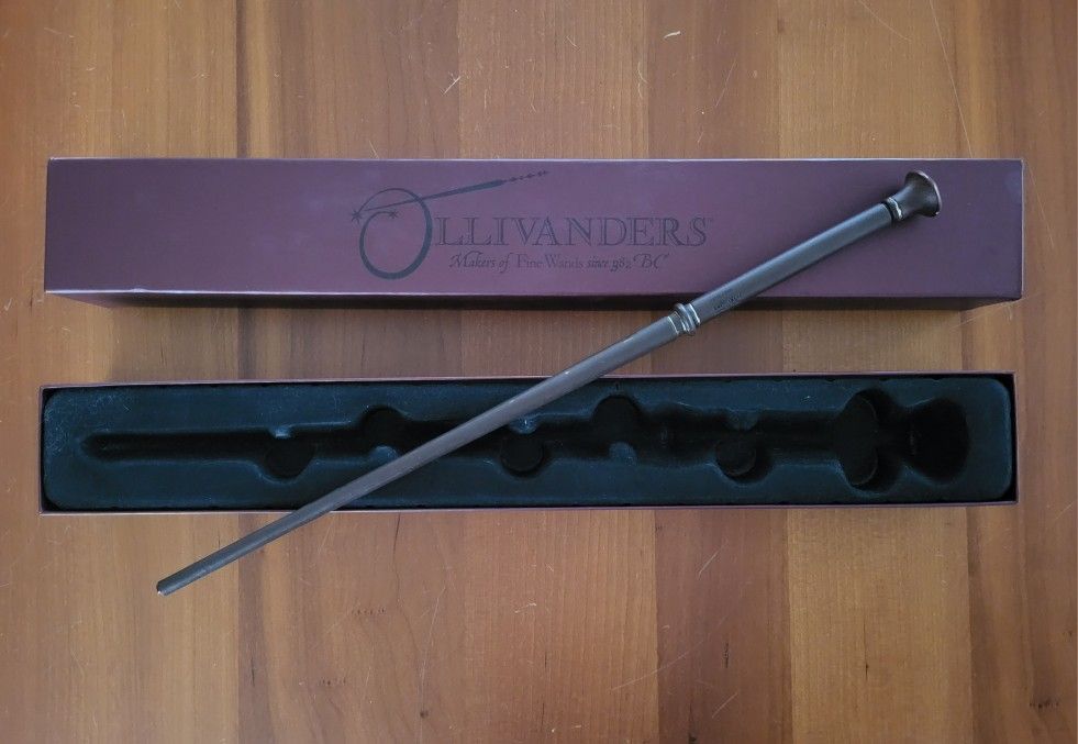 Harry Potter Ollivanders Interactive Oak 7 Wand