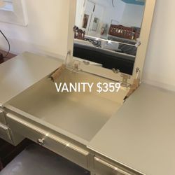 Vanity With Bench 
