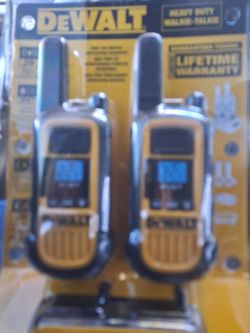 DeWalt Heavy Duty Walkie-Talkie 2-Pack