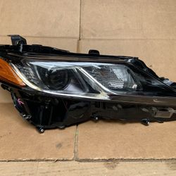Right Headlight Toyota Camry 2018-22