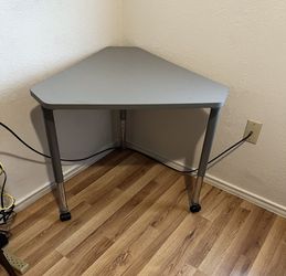 Small Corner Desk