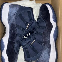 Jordan 11 retro midnight navy