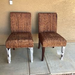 Set 2 Wicker Chairs