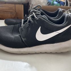Black Nike Shoes 5 Size 9 for Sale in Rialto CA OfferUp